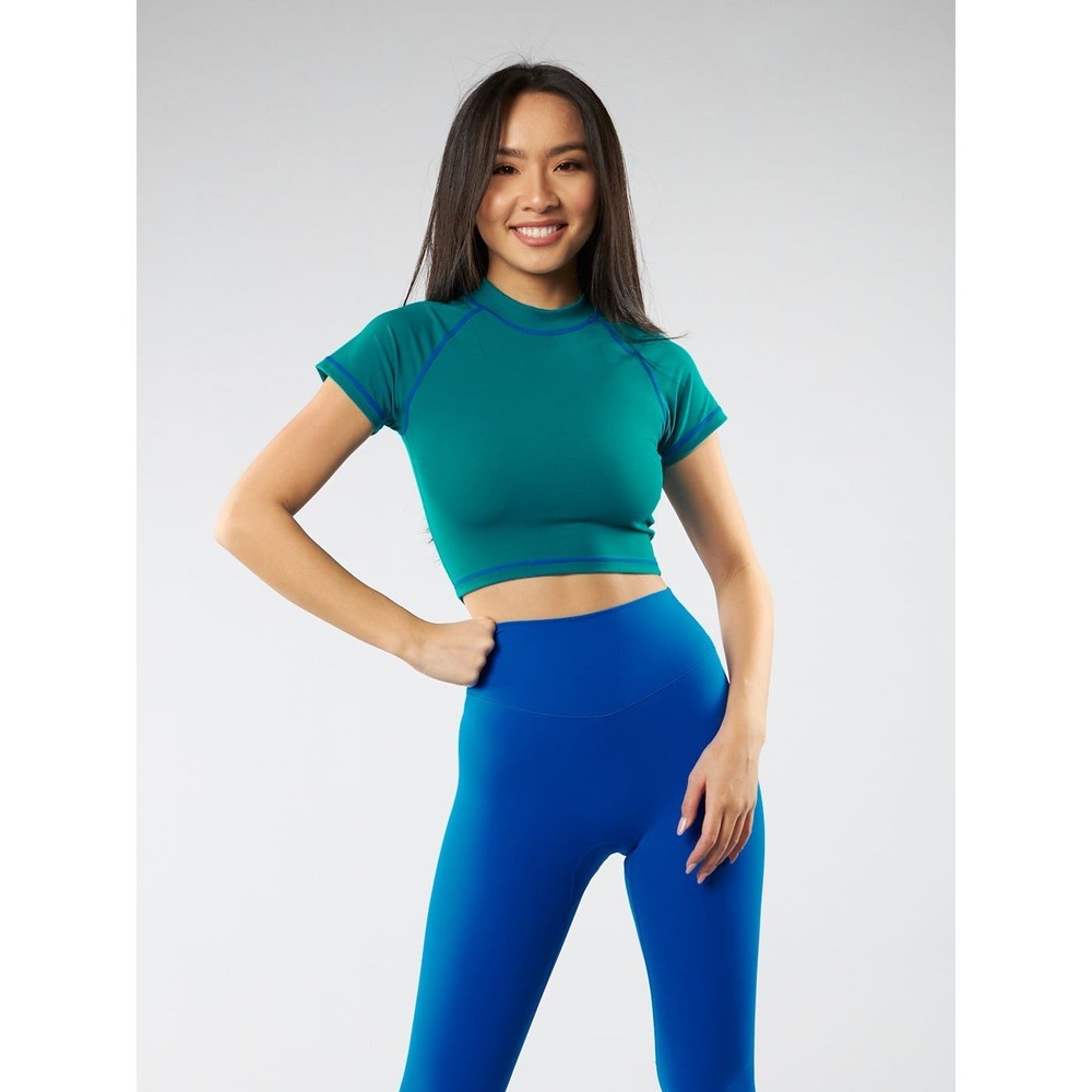 BuffBunny Collection Surf & Turf Short Sleeves Crop Top Size Small